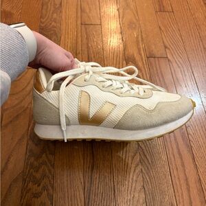 Veja Rio Branco Women's Beige and Gold Sneakers